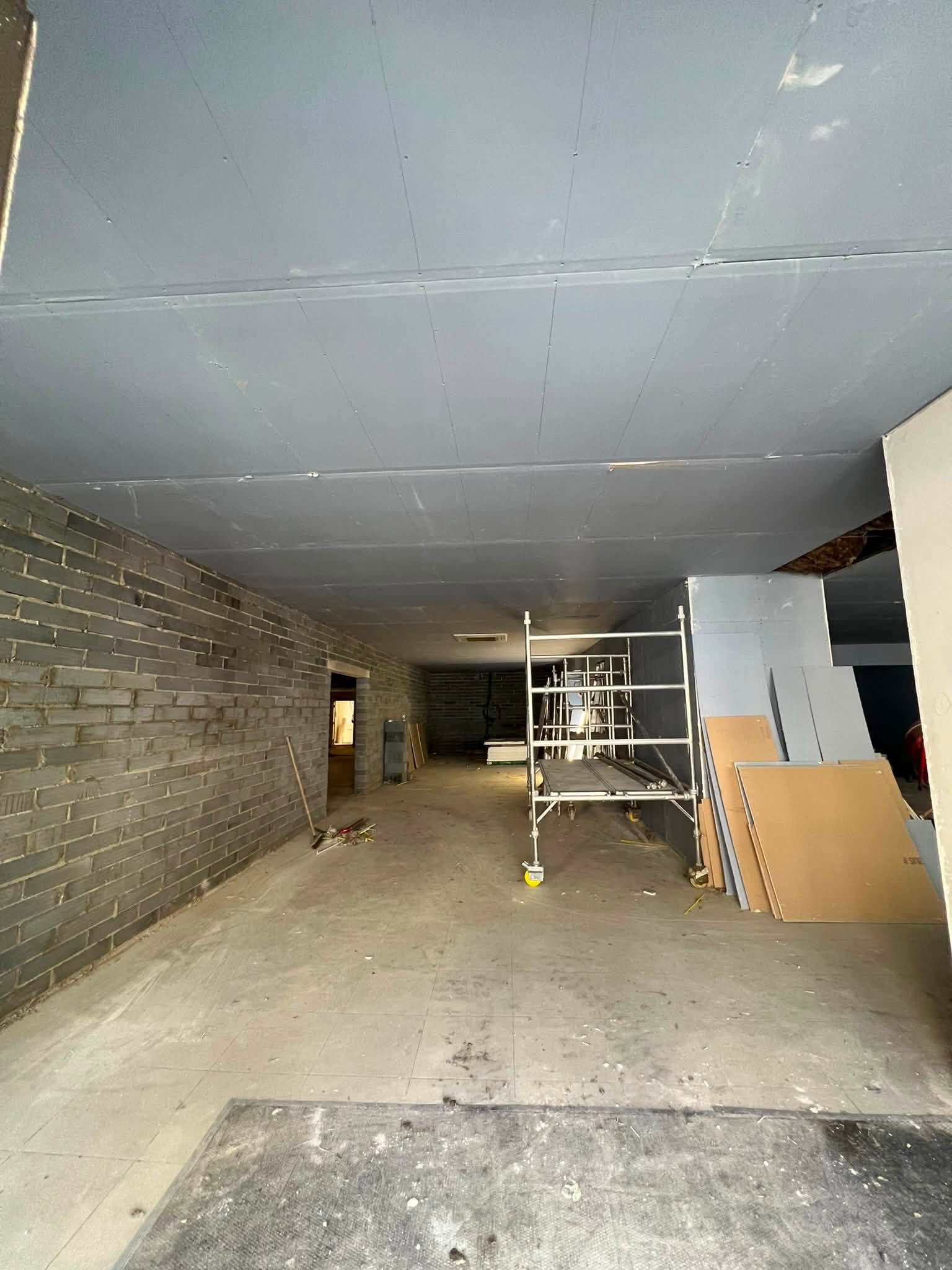 The same shop unit during the commercial fit-out